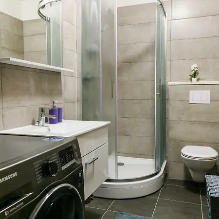 Apollo Apartment