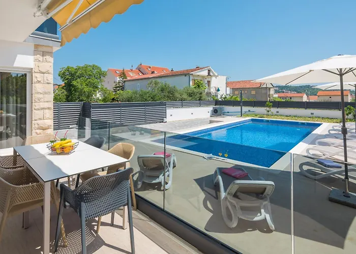 Apollo Apartman *