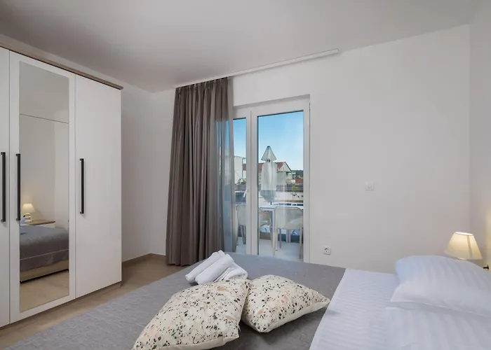 Apartman Apollo *