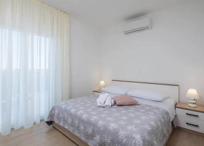 Apollo Apartman *