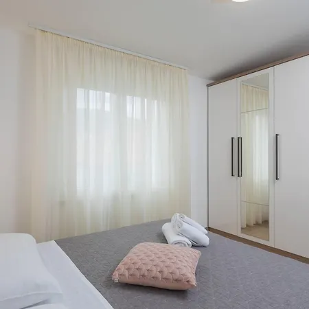 Apollo アパート *