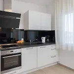 Apollo Apartment